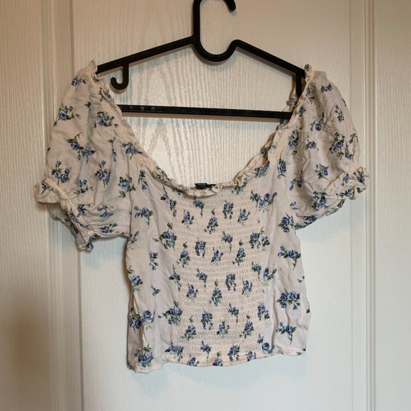 Floral Crop Top - Picture 2 of 3